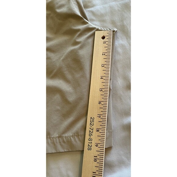 Eddie Bauer Shorts Mens 38 Beige Brown Chino Flat Front Flexion Amphib Stretch - Picture 4 of 8